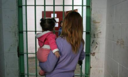 Hijas e hijos de madres en prisión reciben atención médica