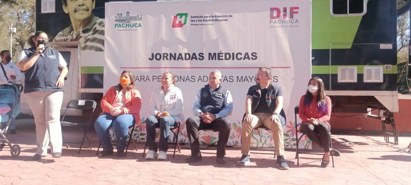 Pachuca otorga 256 servicios médicos a adultos mayores
