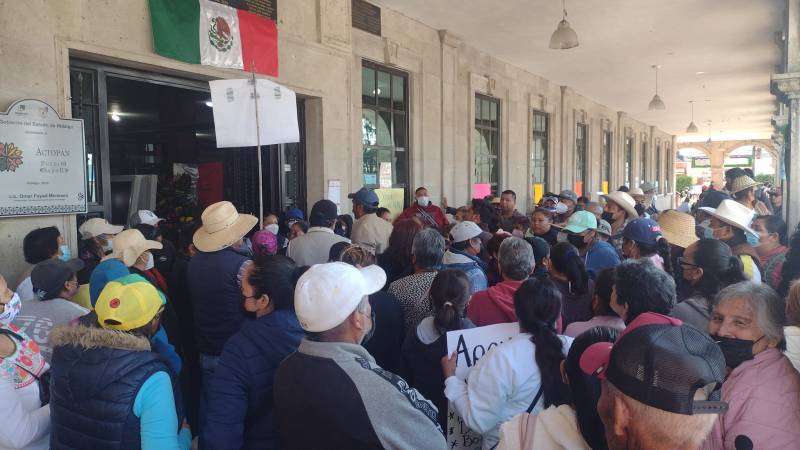 Manifestantes de Actopan bloquean construcción de pozo de agua