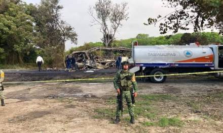 Trasladan cuerpos de fallecidos en accidente de Tamaulipas