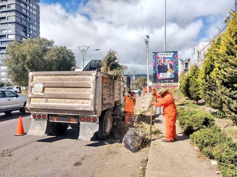 Rehabilitan calles, parques y jardines en la capital hidalguense