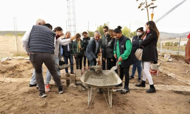Coloca Sergio Baños primera piedra del Centro de Atención Integral y Veterinario de Pachuca