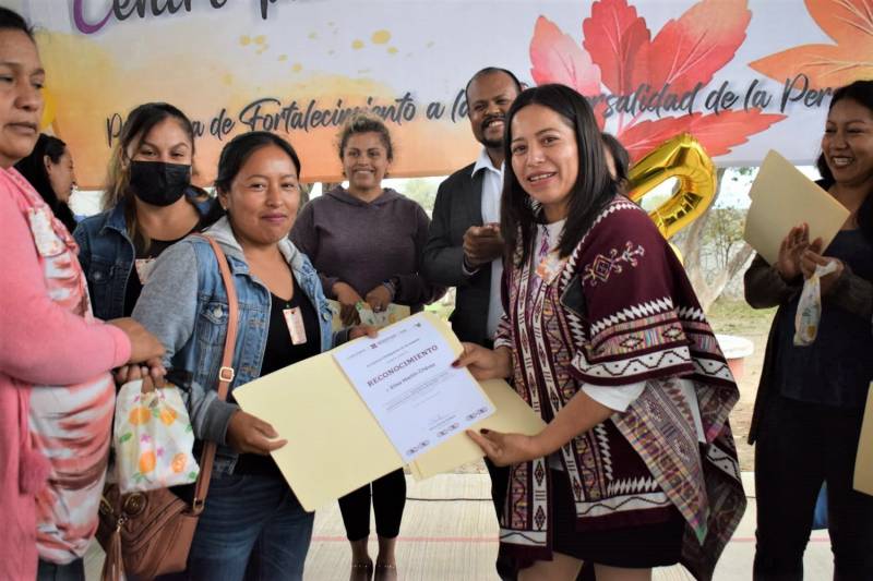 IHM reconoce a mujeres líderes de municipios