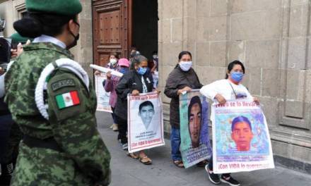 Hackeo: Sedena investiga a padres de los 43, activistas y periodistas
