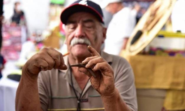 Cautiva trabajo de 151 artesanos en la feria de San Francisco