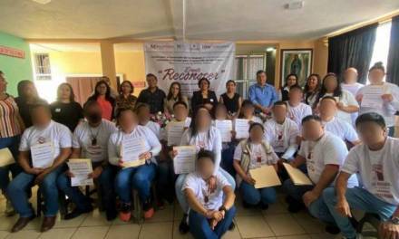 Participan reclusos del Cereso de Mixquiahuala en taller del IHM