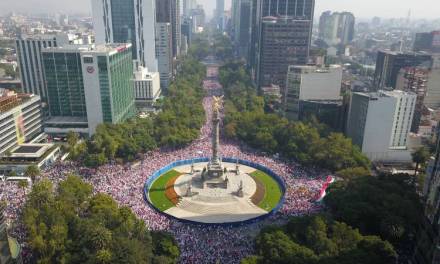 Marcha oposición en México contra la Reforma Electoral