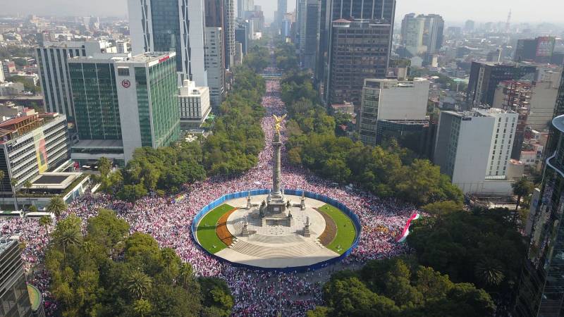 Marcha oposición en México contra la Reforma Electoral