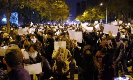 Con protestas, en China exigen renuncia de Xi Jinping por su manejo de la pandemia