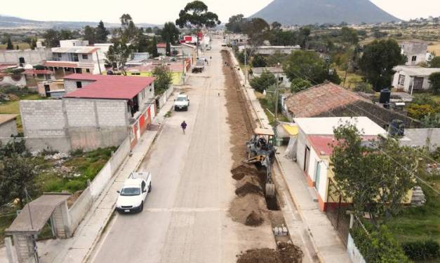 Amplían línea de agua potable en Zempoala