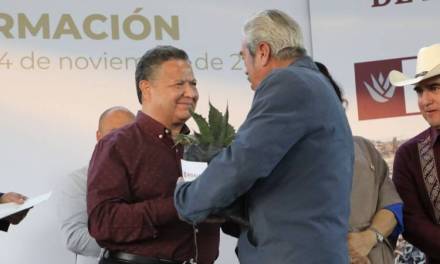 Entrega Julio Menchaca 12 mil plantas de maguey en el Altiplano