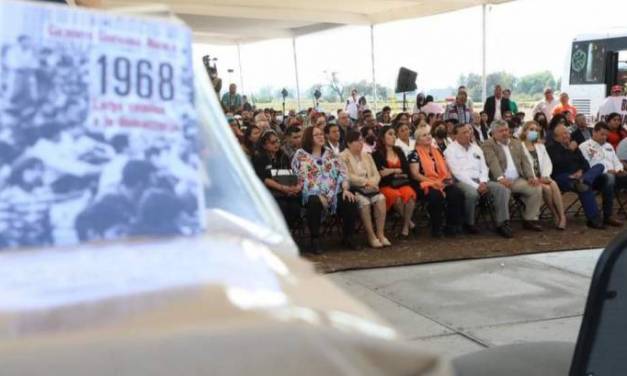 Donan más de mil libros a bibliotecas de la Sierra y el Valle del Mezquital