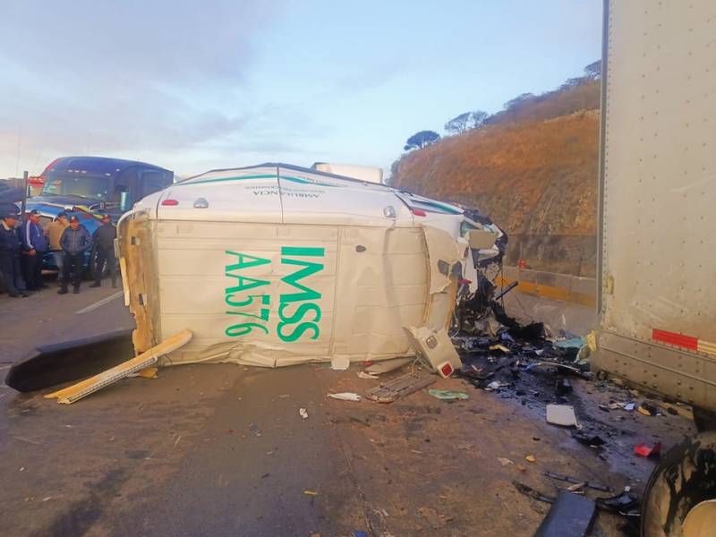 Aparatoso accidente en Tepeji deja a un muerto
