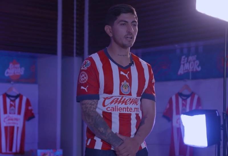 Oficial: Pocho Guzmán jugará con Chivas