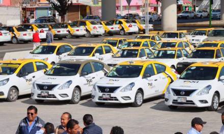 Conmemora Semot a operadores por el Día del Taxista