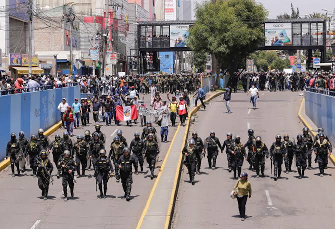 Gobierno de Perú declara estado de emergencia por protestas