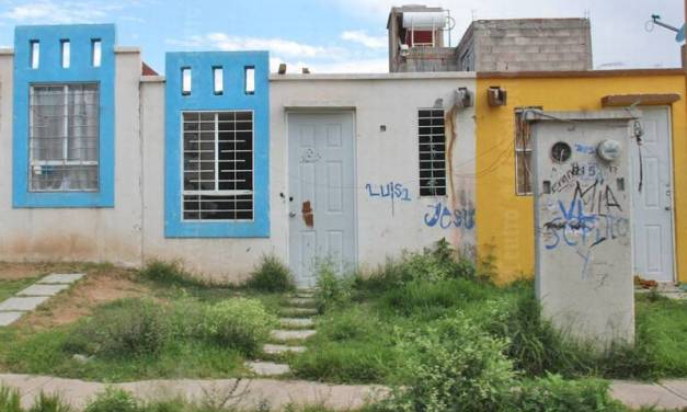 Propietarios serían obligados a mantener limpias sus casas abandonadas