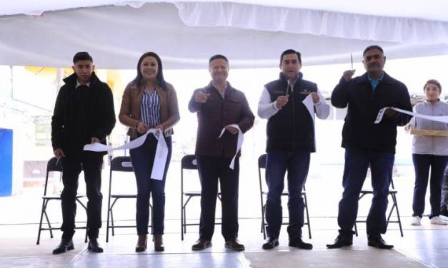 Inaugura gobernador calle “16 de enero” en Acatlán