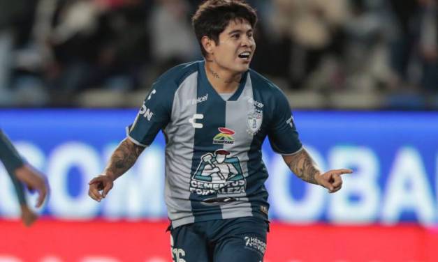 Pachuca gana y es líder del torneo