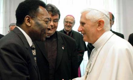 Comienzan funerales de Pelé y Benedicto XVI