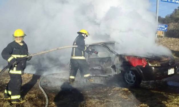 Se incendian autos en Tulancingo y Mineral del Monte