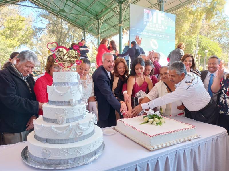 Contrajeron matrimonio 171 parejas de Pachuca