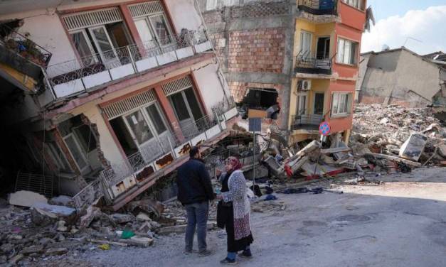 Cifra de muertos en Turquía y Siria supera los 50 mil
