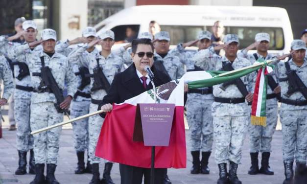 Conmemoran el Día de la Bandera en Hidalgo