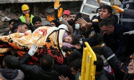 Suman 12 mil muertos y más de 50 mil heridos en Siria y Turquía