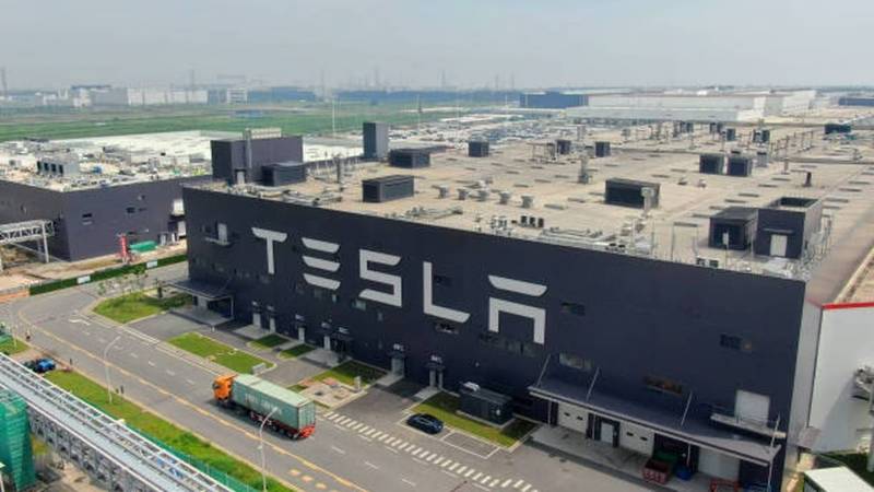 Podría llegar nueva planta de Tesla cerca del AIFA