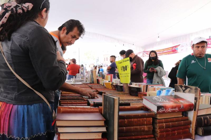 En Pachuca se desarrolla la Feria Metropolitana del Libro