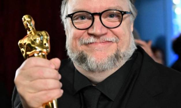 Guillermo del Toro gana el Oscar por Pinocho