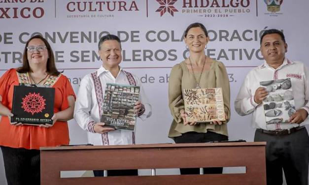 Menchaca firmó convenio en favor de la cultura hidalguense