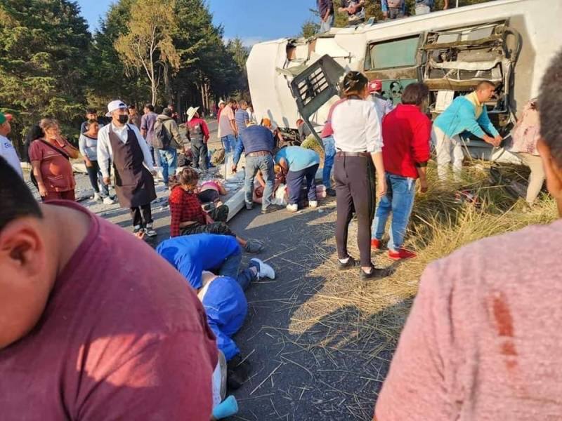 Mueren 3 personas en accidente sobre la México-Toluca