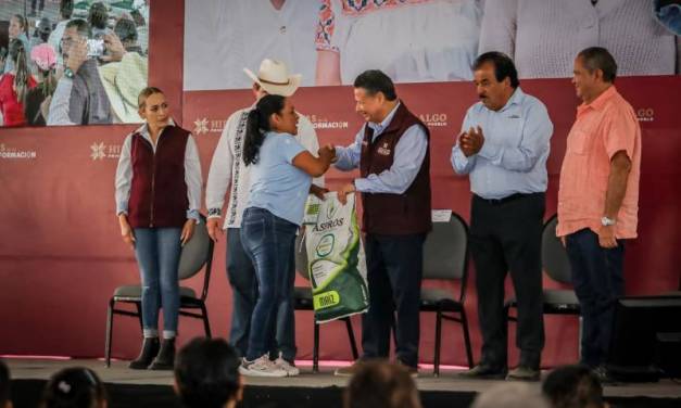 Julio Menchaca recorre Almoloya , Tlaxcoapan y Atitalaquia