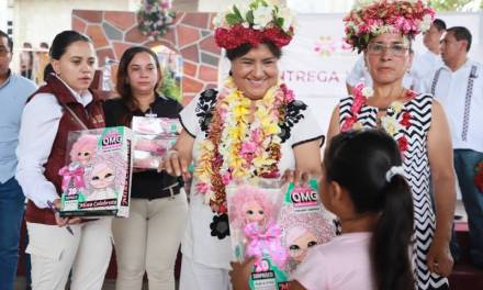 Inicia en la Huasteca entrega de 40 mil juguetes por el Día del niño