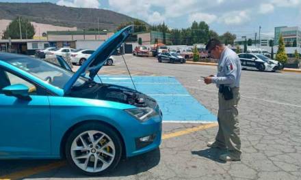 Policía de Pachuca ayuda en compra-venta de automóviles de forma segura
