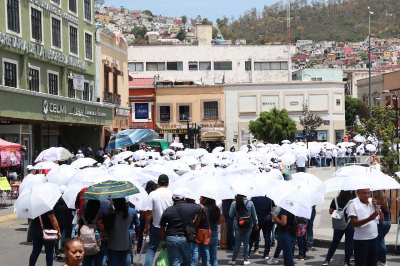 Investigan agresión a maestros del SNTE en desfile del 1 de mayo