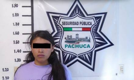 Policía de Pachuca detiene a una mujer por presunto robo
