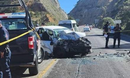 Accidente en Corredor de la Montaña deja 2 fallecidos