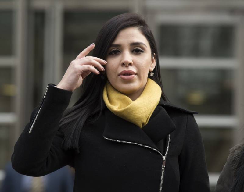 Emma Coronel, esposa de ‘El Chapo’, sale de prisión