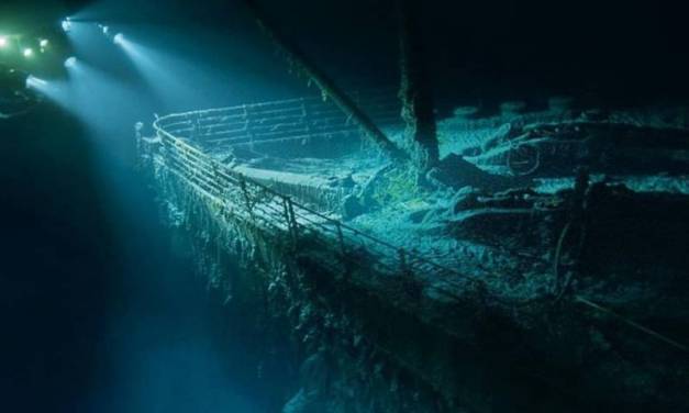 Desaparece sumergible que lleva turistas a ver restos del Titanic