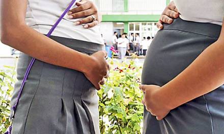 Llaman a reforzar educación sexual para prevenir embarazo adolescente