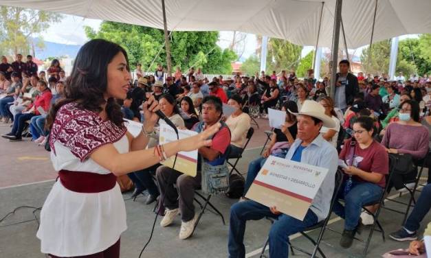 Reportan 90 por ciento de avance en entrega de tarjetas de programas sociales