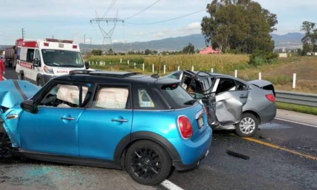 Choque en la México-Tuxpan deja 2 muertos