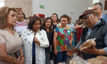 Organiza Dif Hidalgo bazar en Centro Minero