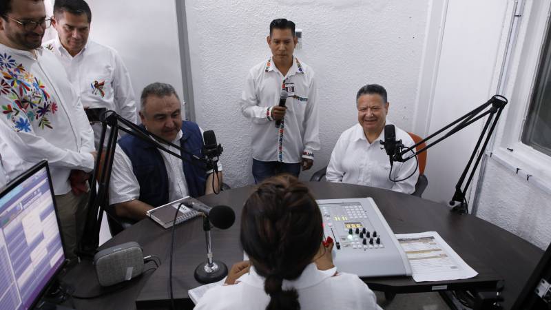 Recupera Hidalgo estación de radio para la Huasteca