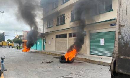 Protestas en Tizayuca por cierre de puesto de barbacoa