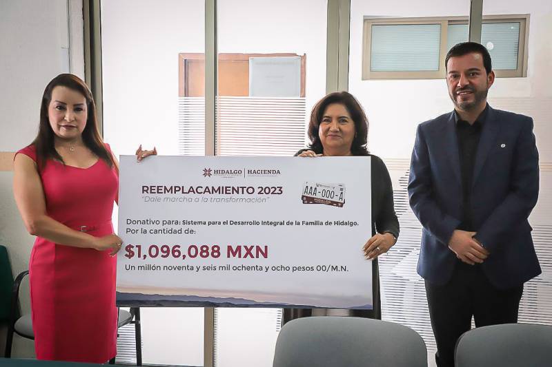 Titular del Sistema DIF Hidalgo recibe donación de más 1 mdp de la Secretaría de Hacienda