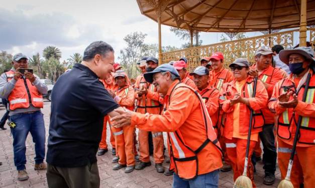 Menchaca Salazar plantea la regulación de los espacios públicos